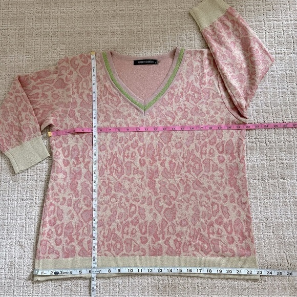 Gabby Isabella Metallic Pink Leopard Sweater - Picture 10 of 12
